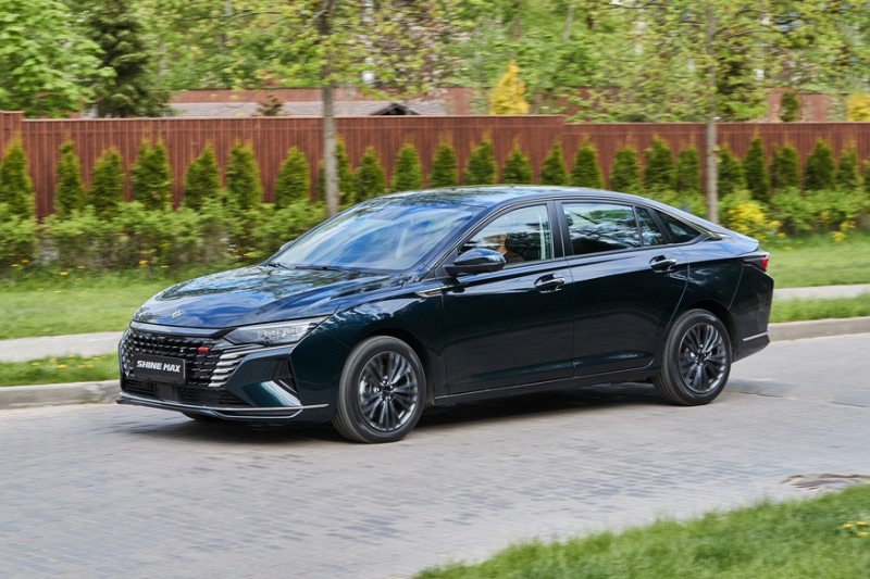 Теперь официально: объявлена цена седана Dongfeng Shine Max для России