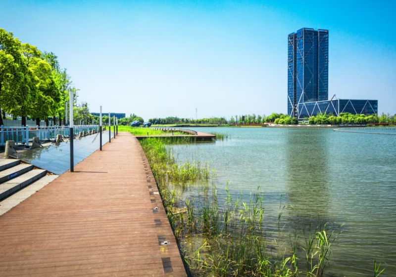 В Левобережном районе освободили доступ к набережной