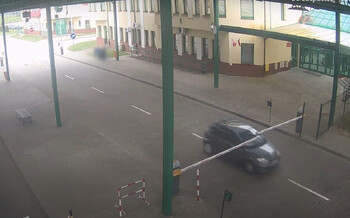 Желавший попасть в РФ француз протаранил шлагбаум на границе Польши (ВИДЕО)