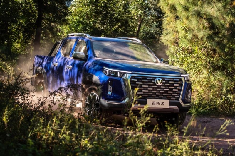 Changan анонсировал очередные новинки для России: родственный Peugeot пикап и ещё один SUV