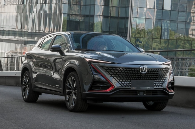 Changan рассказал о комплектациях российской версии кроссовера Uni-T. Цены известны