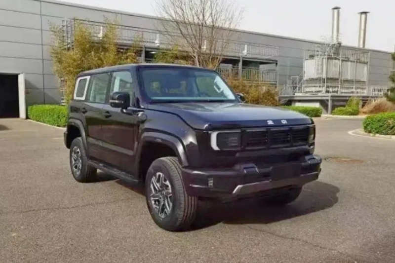 Доступный и в России внедорожник BAIC BJ40 в новом поколении избавится от мотивов Wrangler