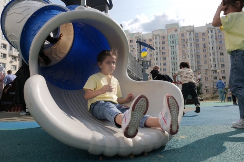 Еще две детские площадки по программе губернатора открыты в Люберцах