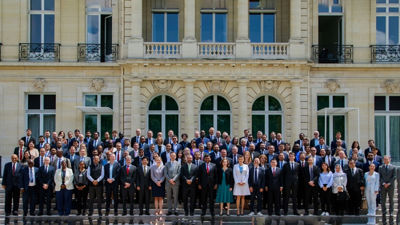 FATF решила не включать Россию в черный и серый списки