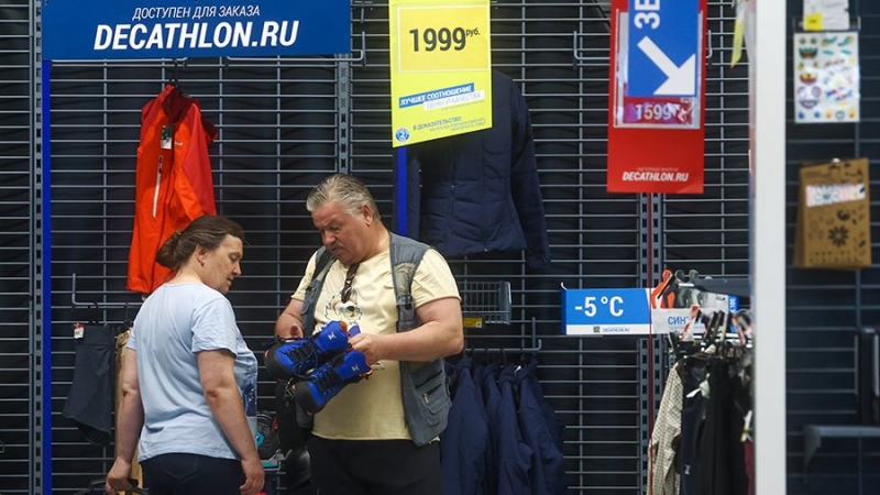 Французская компания Decathlon начала поиск покупателя на бизнес в РФ