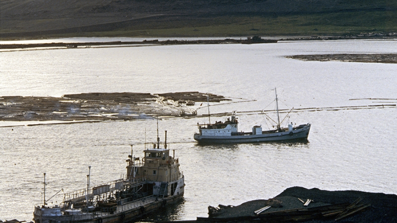 Правительство РФ открыло порт Тикси для захода иностранных судов