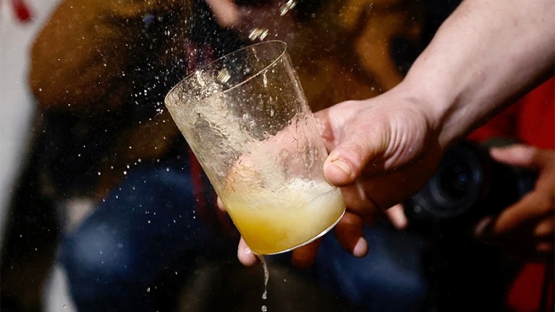 Производители сидра предложили установить минимальную розничную цену на этот напиток