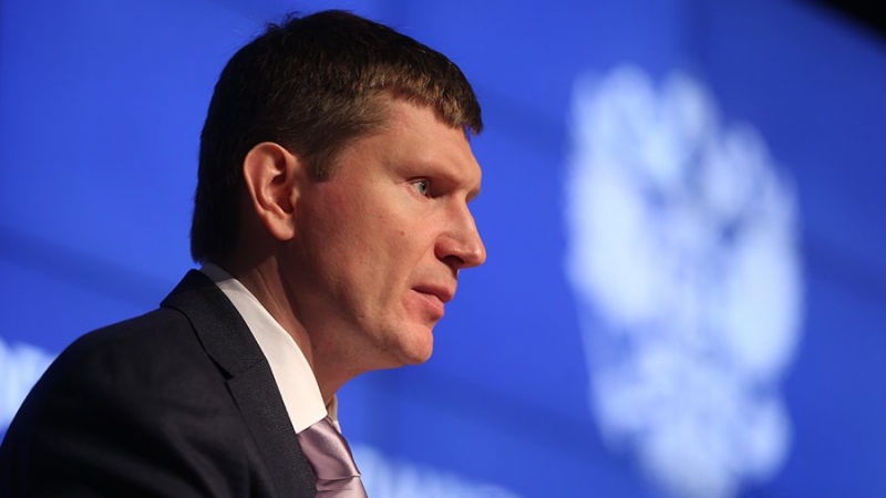 Решетников указал на важность избежания чрезмерной волатильности рубля