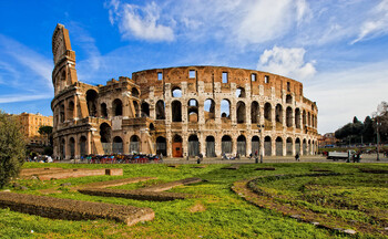 Туристу из США грозит штраф и тюрьма за надпись на стенах римского Колизея