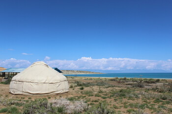 «Уральские авиалинии» полетели из Екатеринбурга на озеро Иссык-Куль