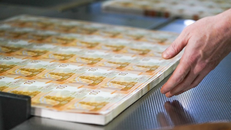 Финансовый эксперт назвала выпуск новых банкнот в России логичным решением ЦБ