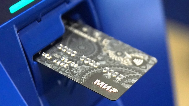 Карты «Мир» заняли 45% рынка по объему операций