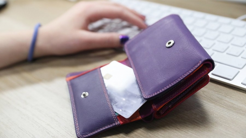 Почти половина россиян становилась жертвой нелегальных финансовых организаций