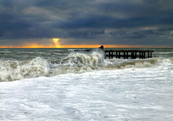 Штормовое предупреждение объявлено в Сочи