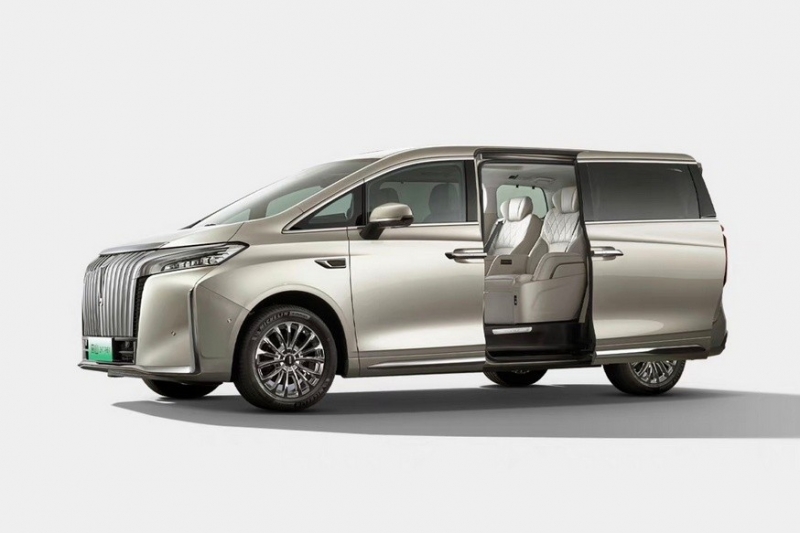 Собравшийся в Россию премиум-бренд Wey готовится запустить в продажу минивэн