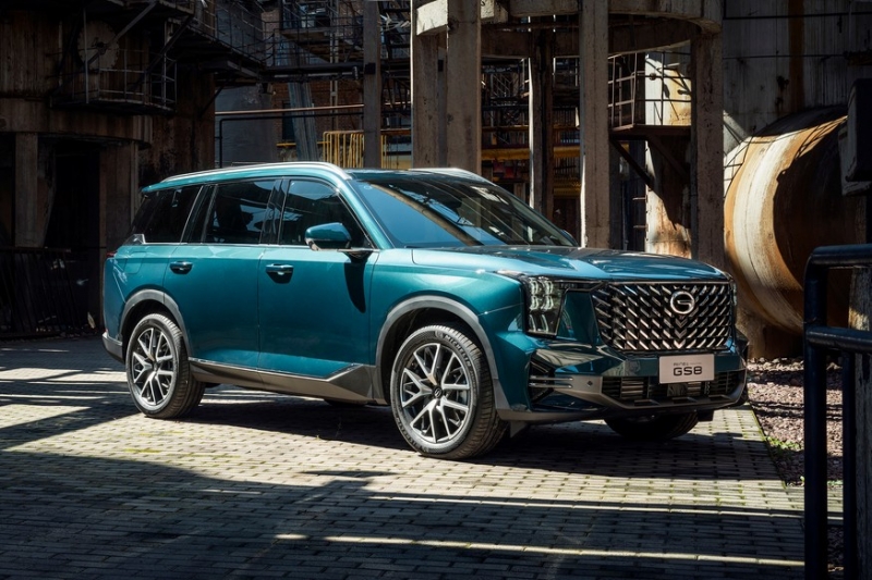 Теперь официально: в России будут продавать кроссовер GAC GS8 нового поколения