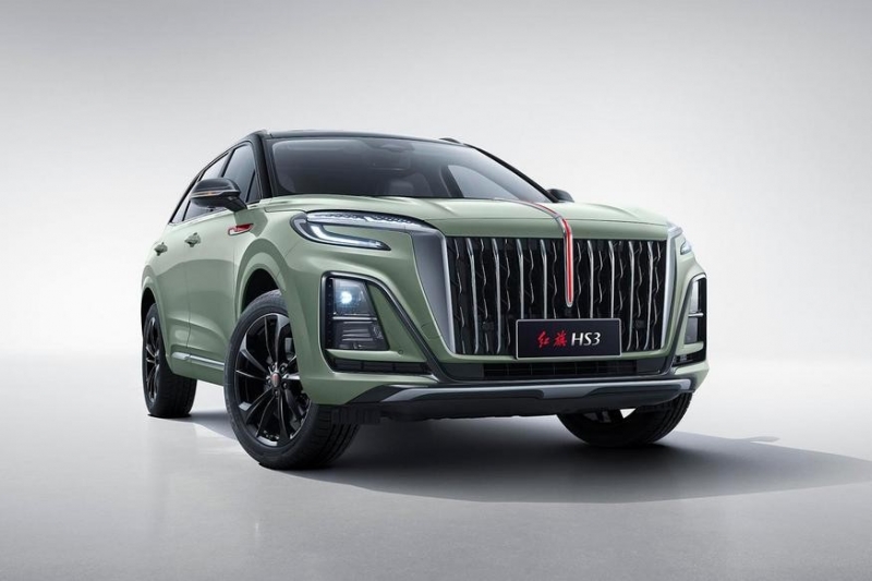 В гамме бренда Hongqi, который скоро стартует в России, появился «бюджетный» кроссовер HS3