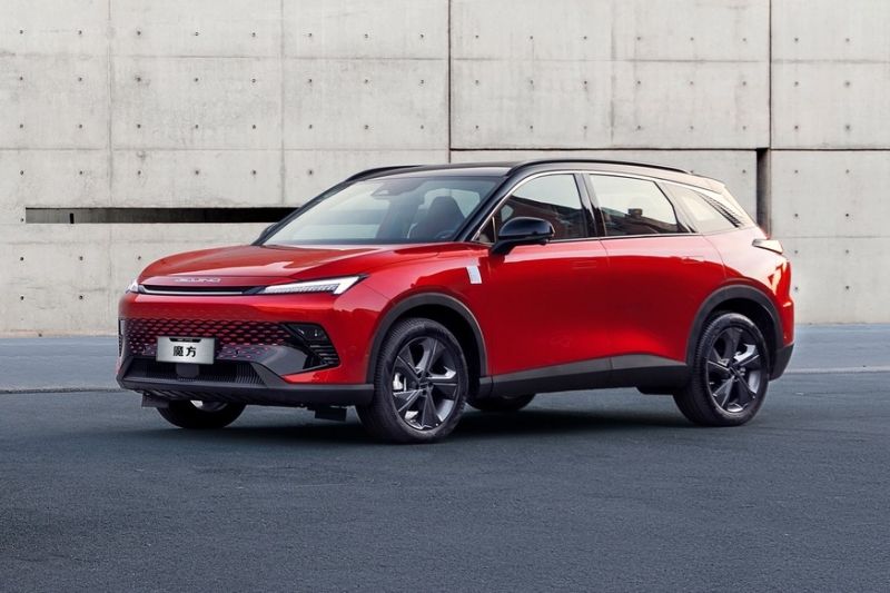 Автотор начал серийный выпуск кроссовера BAIC X55 и рассказал о его оснащении