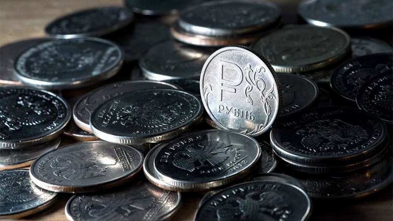 Эксперт Остапкович объяснил способность экономики РФ устоять под санкциями