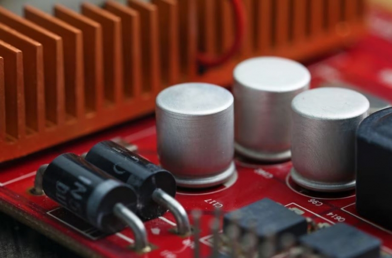 На площадке «Руднево» началось производство конденсаторов