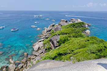 Названы страны, которые будут популярны у туристов из РФ этой зимой 