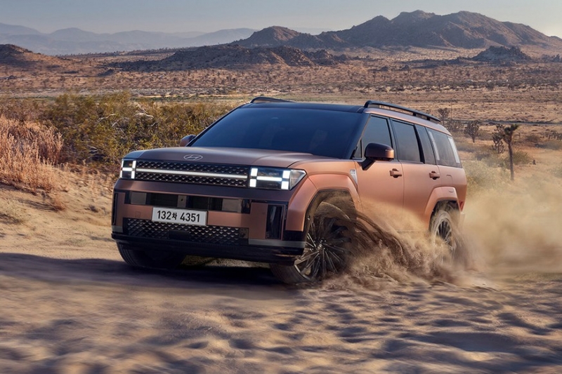 Новый угловатый Hyundai Santa Fe выходит на рынок