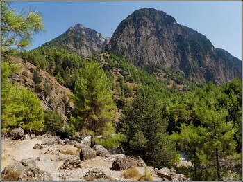 Турист был серьёзно ранен во время землетрясения на Крите