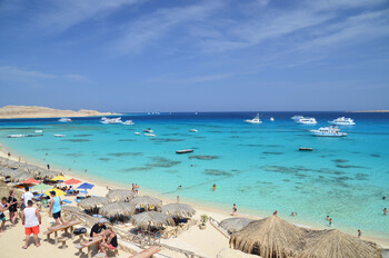 В Хургаде туристы ищут отели с лагунами и сетками от акул