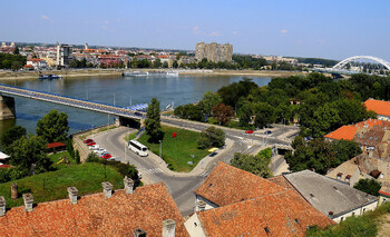 В Сербии картами «Мир» можно оплатить «Яндекс.Такси»