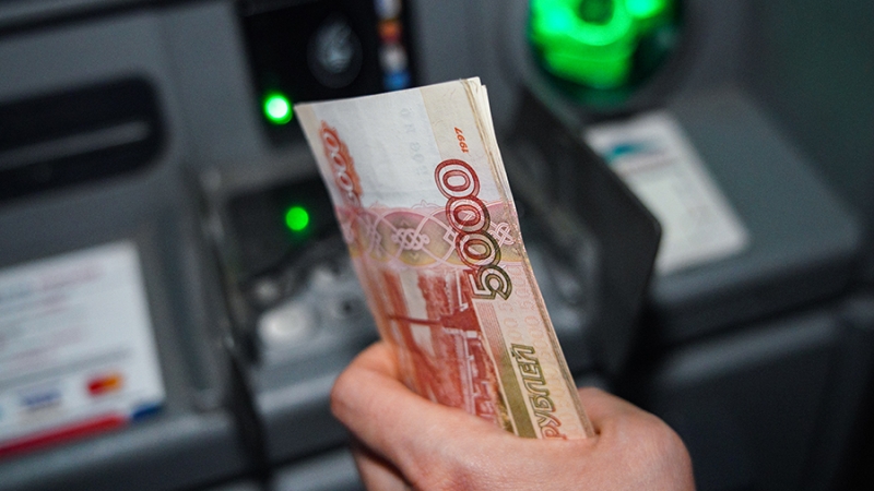 Эксперт объяснила последствия расширения права на компенсацию задержек зарплаты