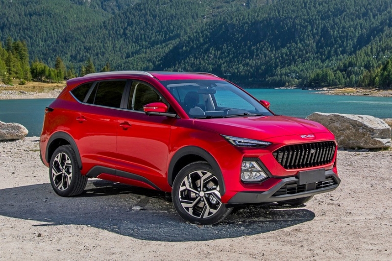 JAC делится моделями не только с Москвичом: представлен европейский кроссовер Evo7