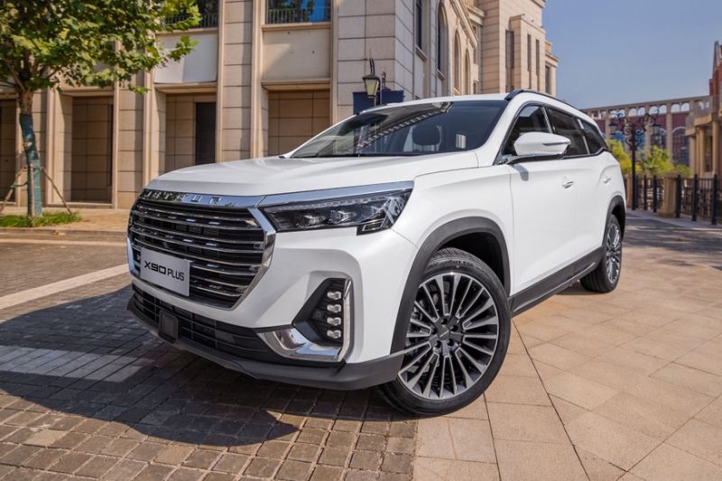 Кроссовер Jetour X90 Plus обрёл семиместную топ-версию в России: объявлена цена