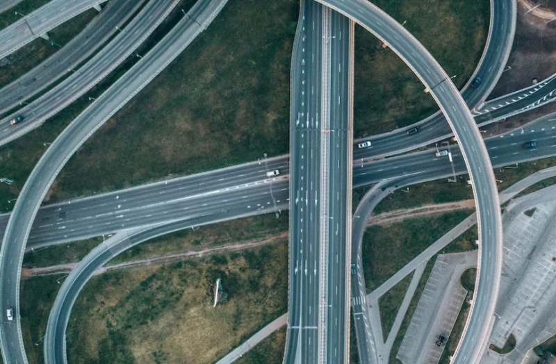 Начаты работы в строящихся путепроводах в районе ТЦ «МЕГА «Теплый стан»