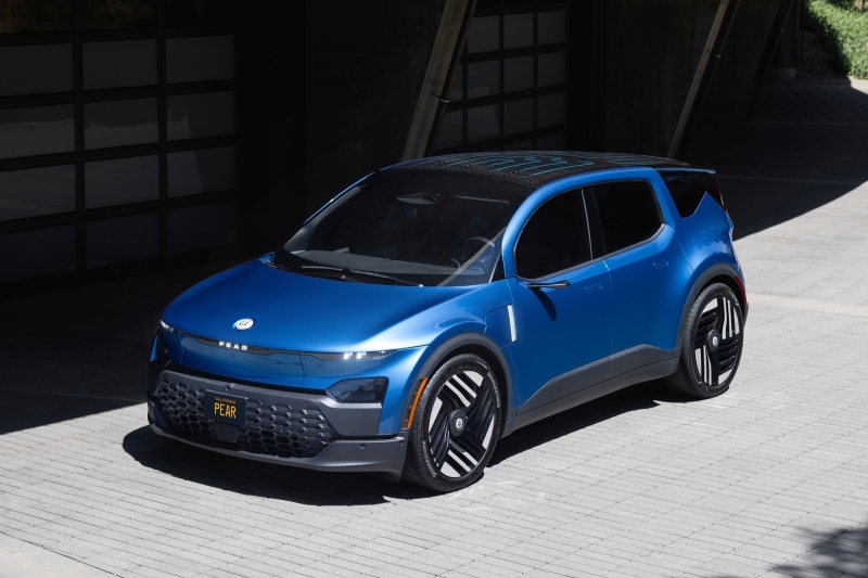 Недорогой кроссовер Fisker Pear: шесть мест, мощный компьютер и два багажника