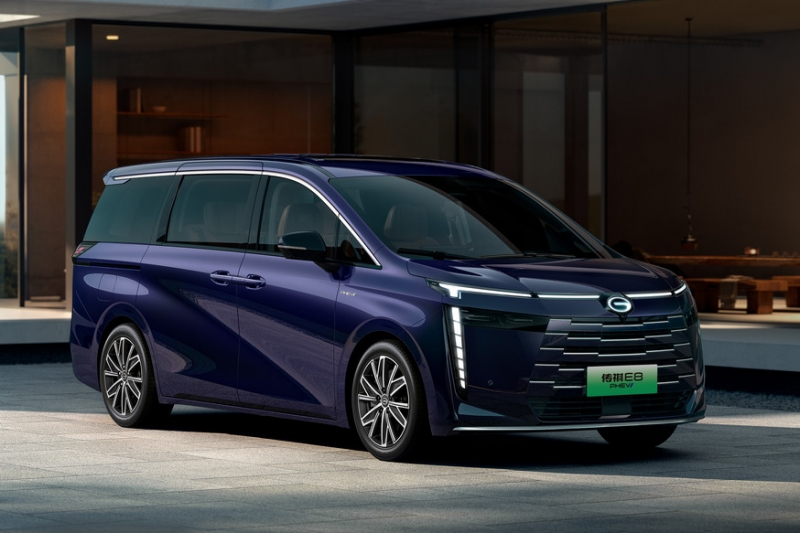 Новый минивэн GAC Trumpchi E8 готовится к старту продаж