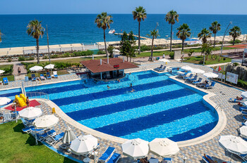 Российский турпоток в Анталию вырос на треть  