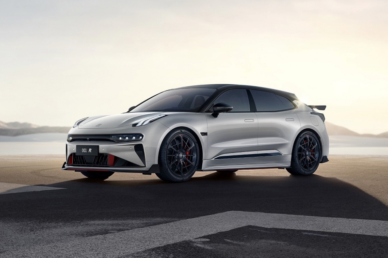 Спортивный Zeekr 001 FR: четыре мотора, 1265 л.с., танковый разворот и 2,07 с до «сотни»