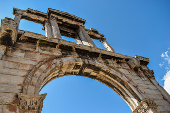 Греция перестала пускать автомобили с российскими номерами