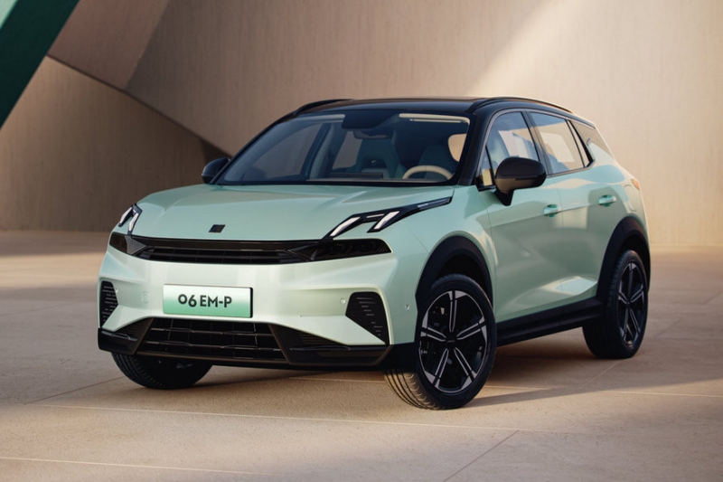 Обновлённый Lynk & Co 06: младший кроссовер Geely и Volvo преобразился снаружи и внутри
