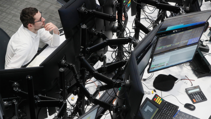 Системный блокчейн: банки заинтересовались токенизацией безналичных рублей