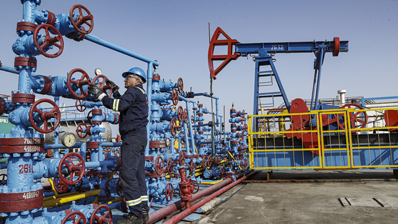 Стоимость нефти Brent превысила $92 впервые со 2 октября