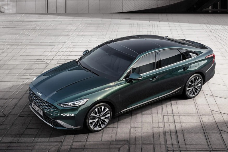 В Казахстане начинаются продажи престижного седана Kia K8