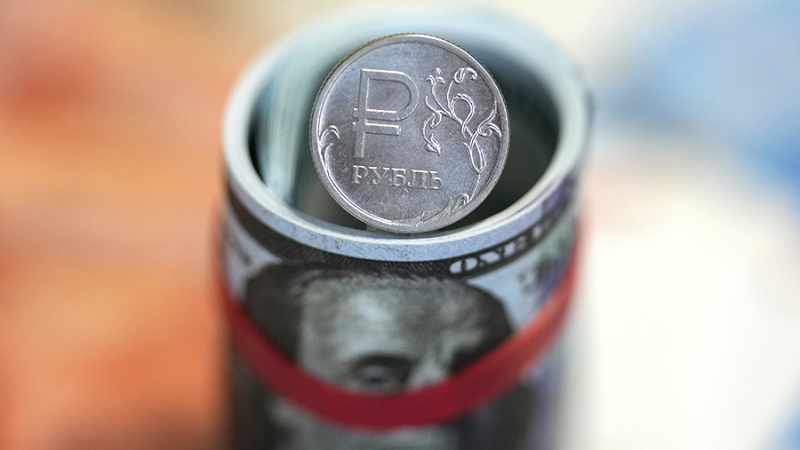 Экономист спрогнозировал курс доллара до конца 2023 года