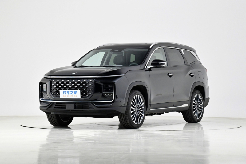 Гибридный Jetour Shanhai L9 полностью рассекречен: новый салон и батарея под брюхом