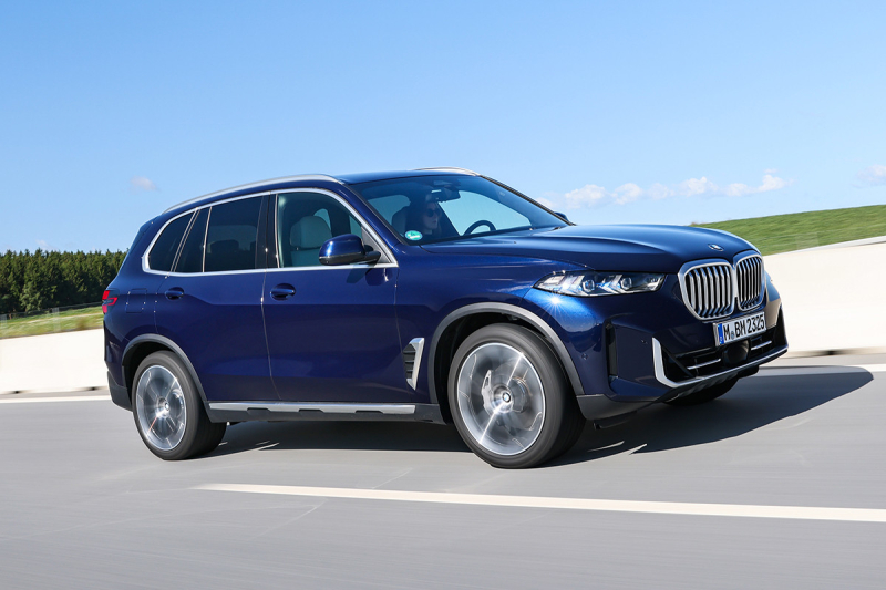 Невыгодный параллельный импорт: автодилеры готовы поставлять машины в РФ, но по предзаказам