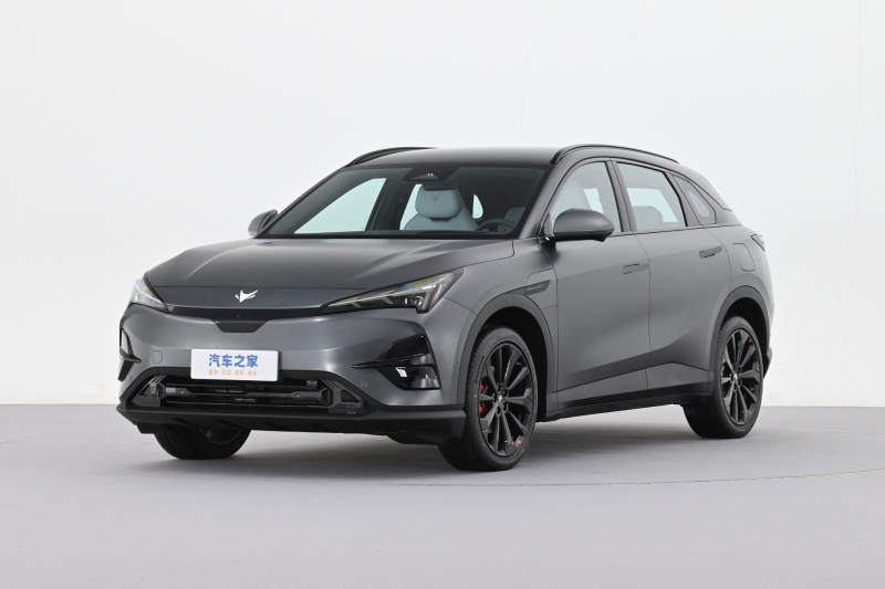 Новый кроссовер Arcfox αT5 от BAIC: попытка хоть немного приблизиться к успеху Aion