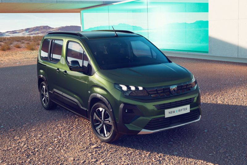 Peugeot Rifter обрёл собственное «лицо» после рестайлинга