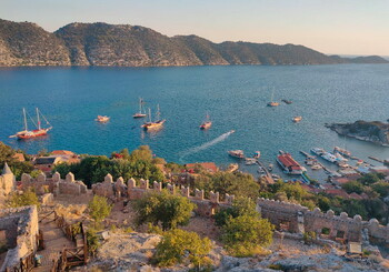 Россияне лидируют по турпотоку в турецкую Анталию