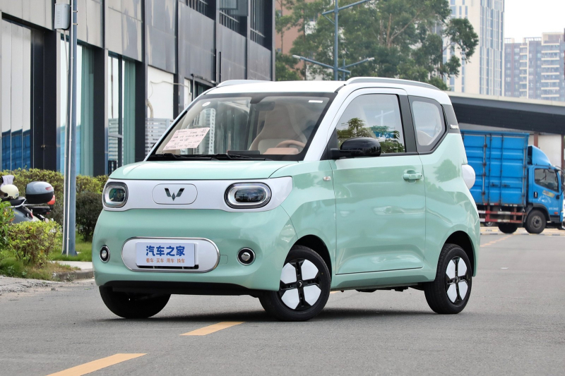 Ульрадешёвый хэтчбек Wuling Hongguang Mini EV: рестайлинг на фоне падения продаж