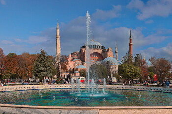 В Стамбуле преступники под видом полицейских обворовывали туристов